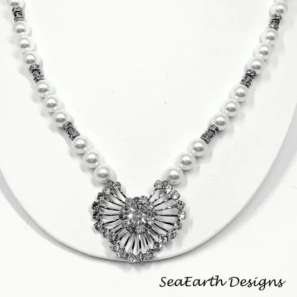 Diamond Girl Necklace - Picture 1 of 3
